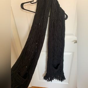 Gap Scarf
